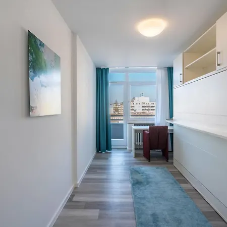 Huber Living Single 305 Apartment *